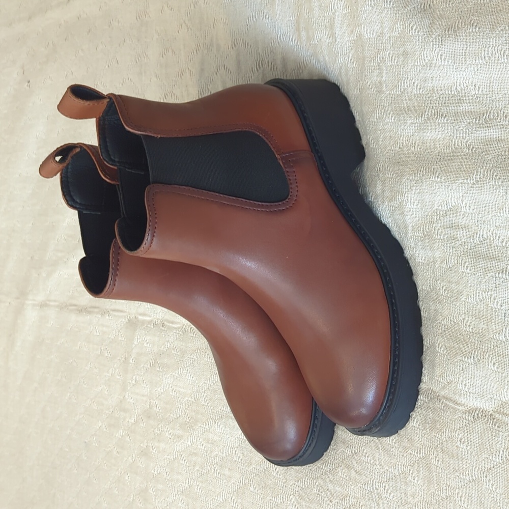 Steve Madden Trap Chelsea Boot